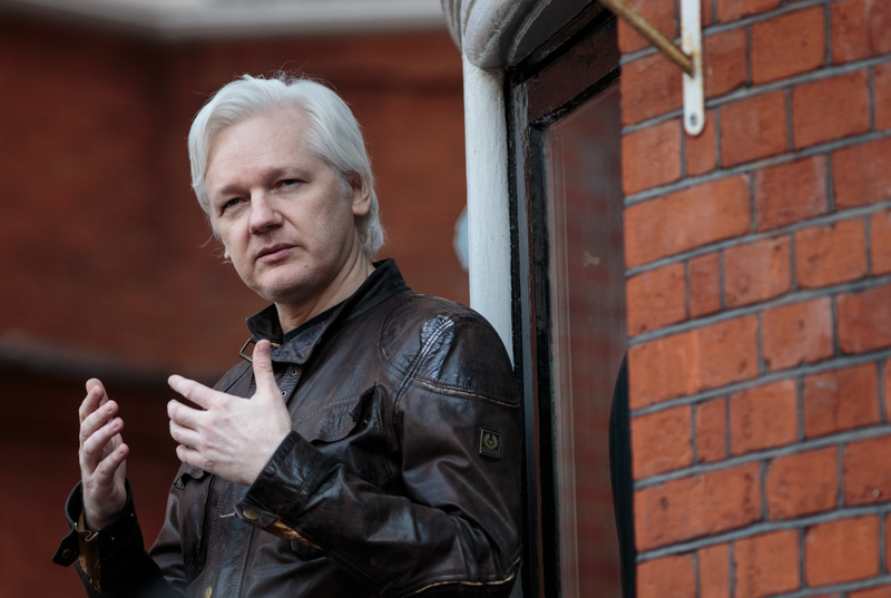 Illustration for article titled Julian Assange Arrested in London: Here Are 5 Facts About Wikileaks' White Walker